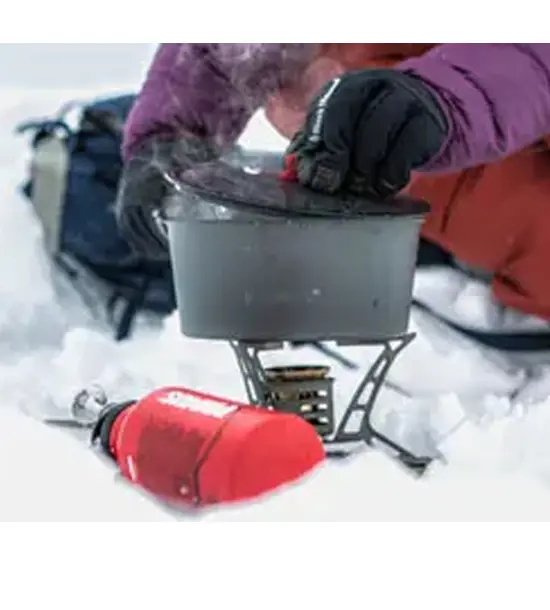 How to Use a Camping Stove for Winter Mountaineering