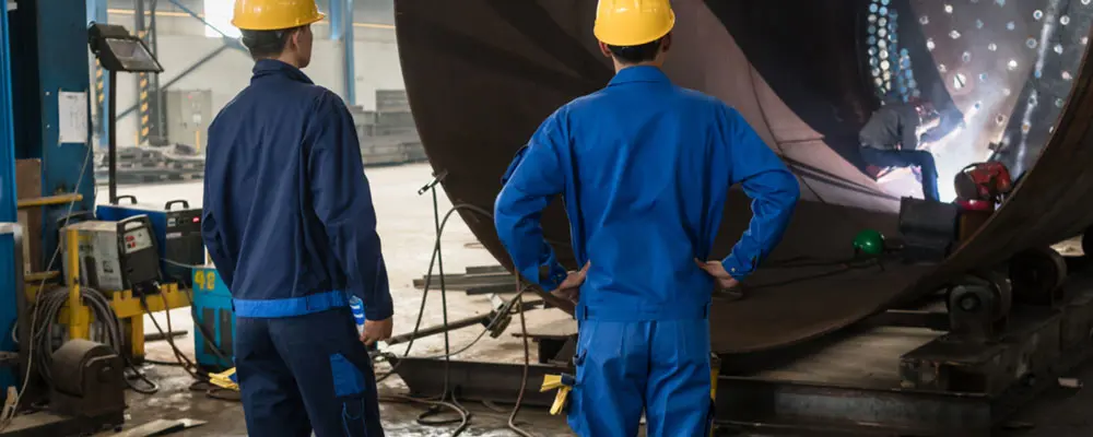 ملابس العمل المكونة من قطعتين