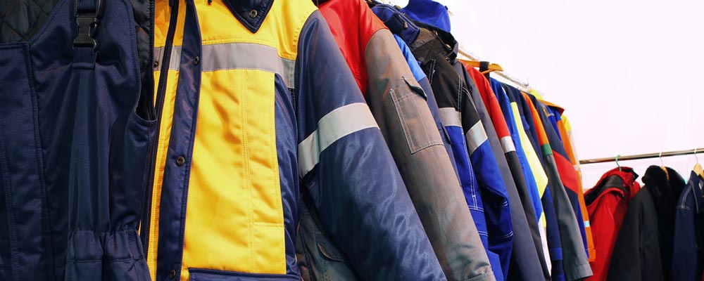 ملابس العمل الشتوية